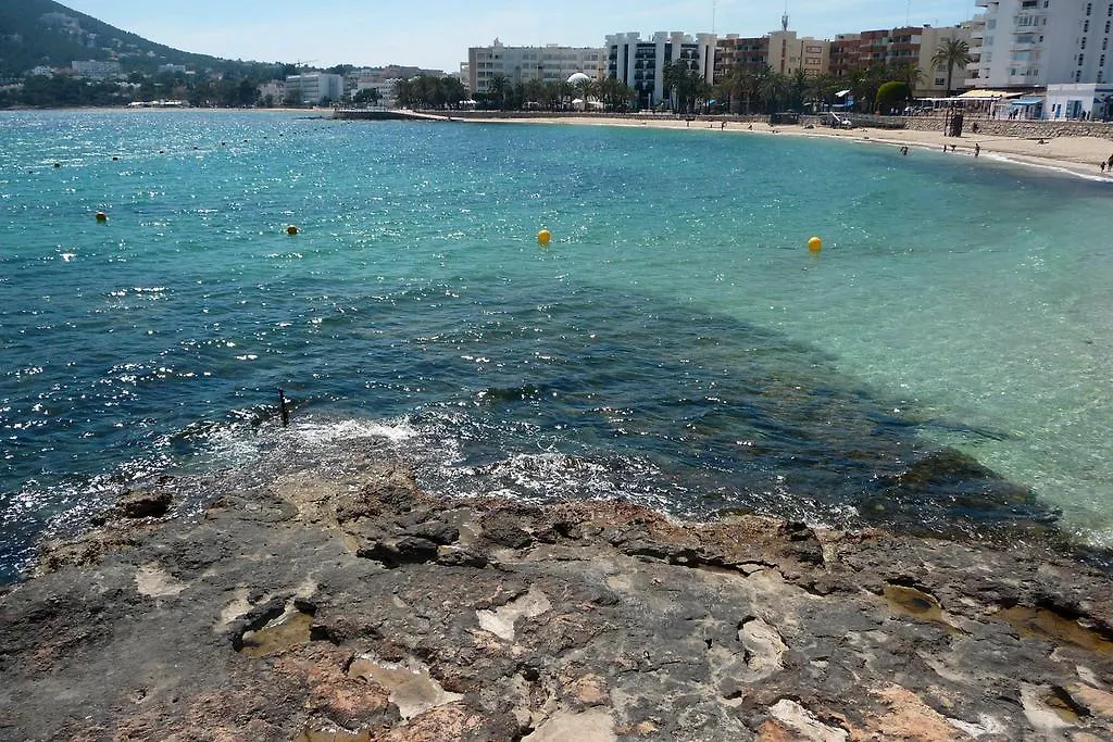 Guest house Hostal Yebisah Santa Eularia des Riu